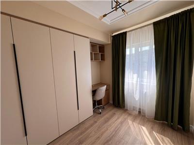 Apartament cu 3 camere la cheie, etaj intermediar in Floresti.