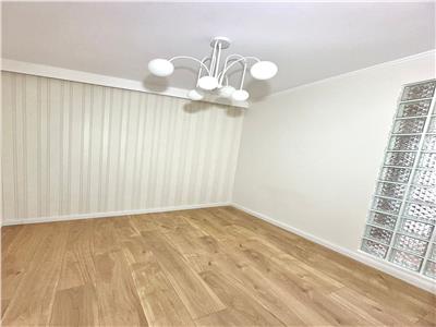 Apartament cu 3 camere lux, mobilat si utilat, 55 mp plus terasa 8 mp, etaj intermediar, aproape de sensul BMW Floresti.