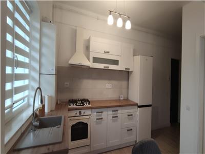 Apartament 2 camere la cheie, 51 mp utili plus 2 balcoane, etaj 1.