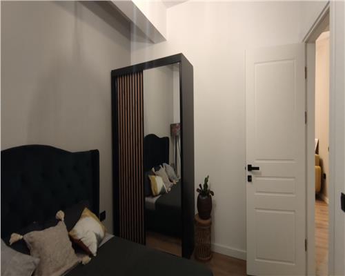 Apartament la cheie cu 3 camere, etaj intermediar, Zona Teilor.