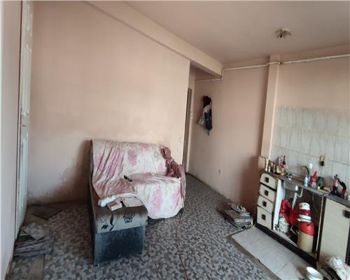 Apartament cu 3 camere 61 mp plus balcon 7 mp, in Floresti!