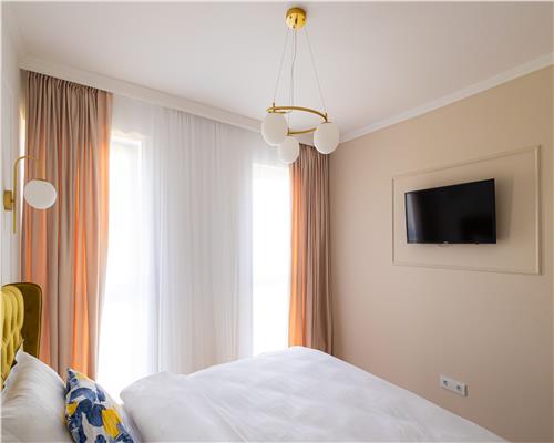 Apartament lux cu 3 camere dotat cu tot ce ai nevoie, 59 mp plus balcon!