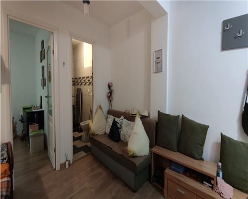 Apartament cu 3 camere 57 mp, 2 bai, parter inalt in Floresti.