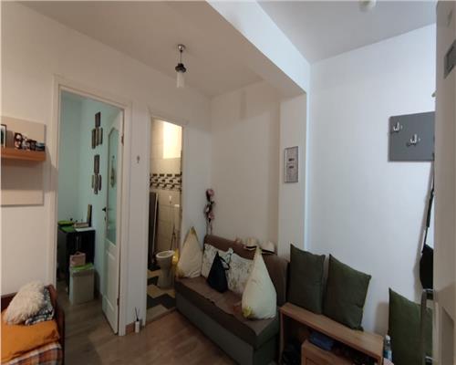 Apartament cu 3 camere 57 mp, 2 bai, parter inalt in Floresti.