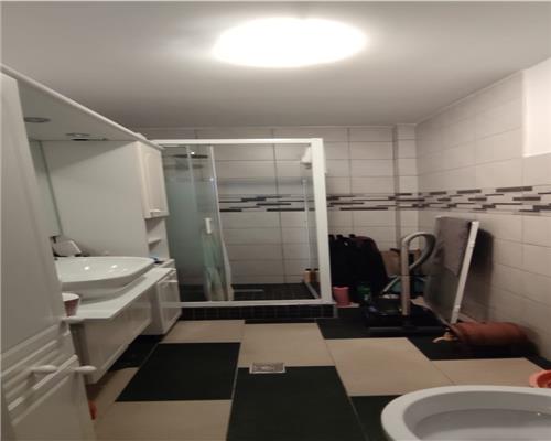 Apartament cu 3 camere 57 mp, 2 bai, parter inalt in Floresti.