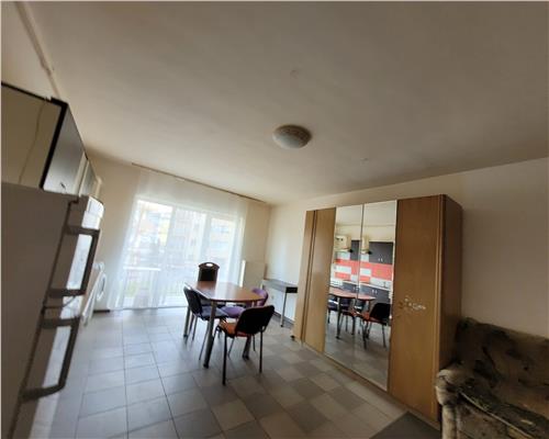 Apartament cu 2 camere 46 mp plus balcon 5 mp, etaj 1, zona Florilor.