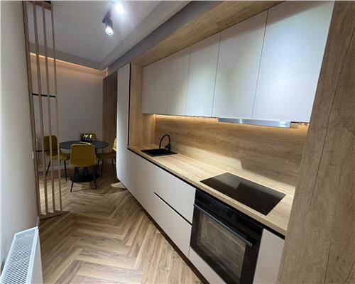 Apartament la cheie cu 2 camere plus balcon, etaj intermediar!